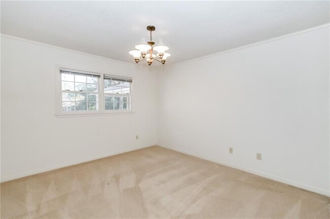 Building Photo - 1005 Westbury Dr