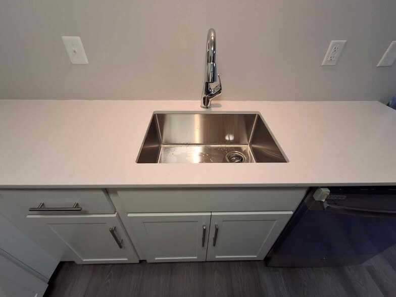 Building Photo - 123 Northampton Dr