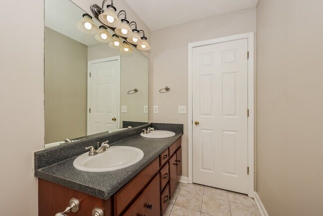 Building Photo - 6404 Wildgrove Dr