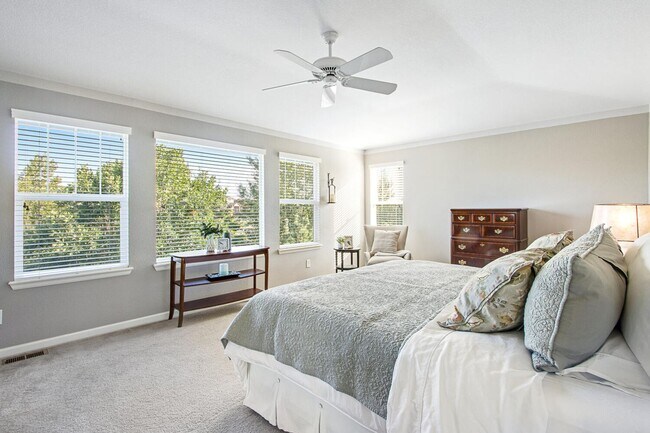 Building Photo - Spacious 4 Bed, 3 Bath House in Johnstown!