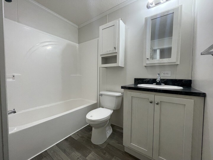 Building Photo - 38171 Ducharme Dr