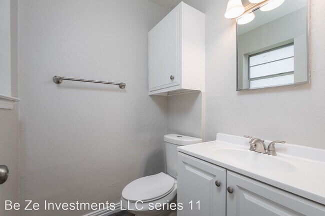 Building Photo - 4 br, 1.5 bath House - 831 Cherry Laurel Lane