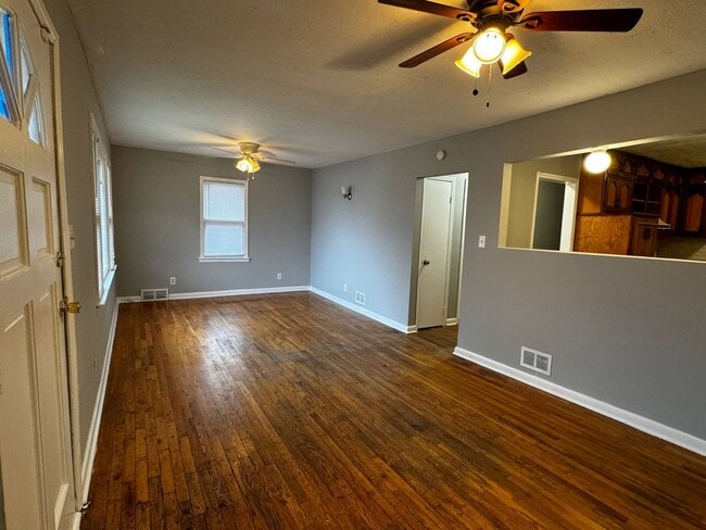 Building Photo - 11515 Hackett St