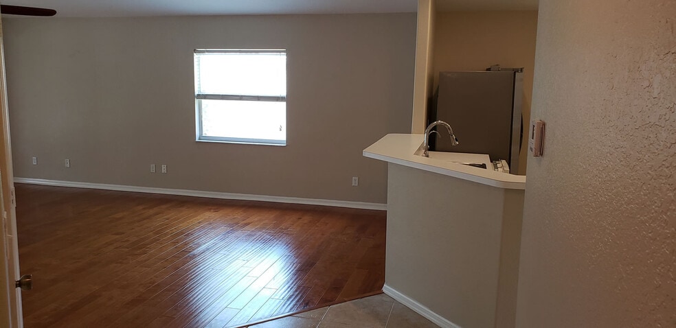 Building Photo - 12330 Notting Hill Ln