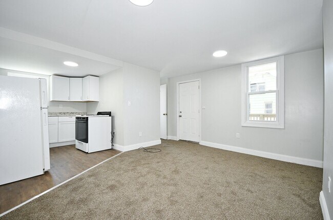 Building Photo - 1103 Crosby St