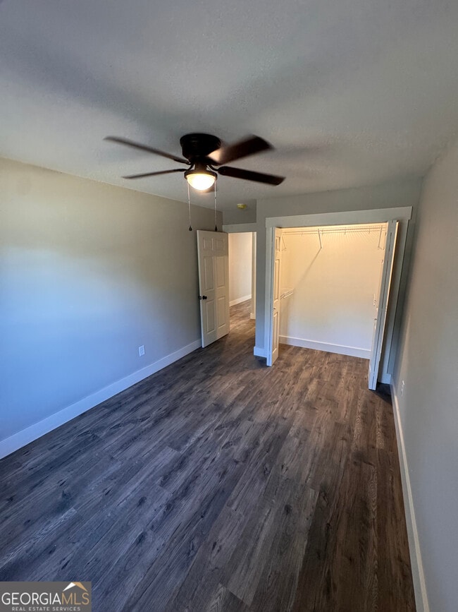 Building Photo - 186 Maret St