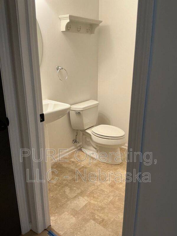 Building Photo - 15527 Mason Cir