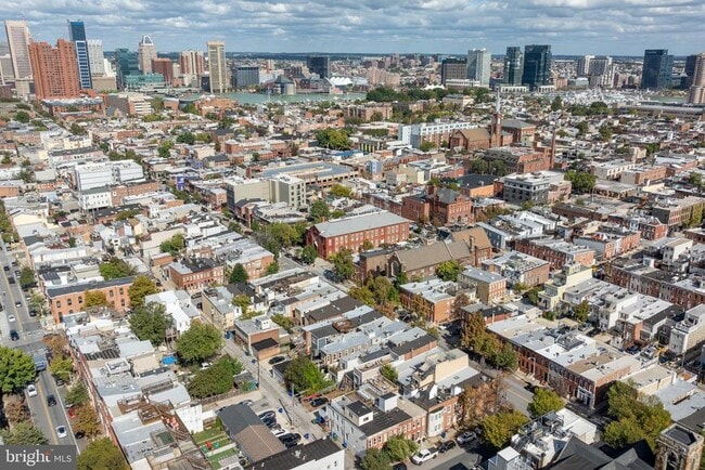 Building Photo - 1330 S Charles St