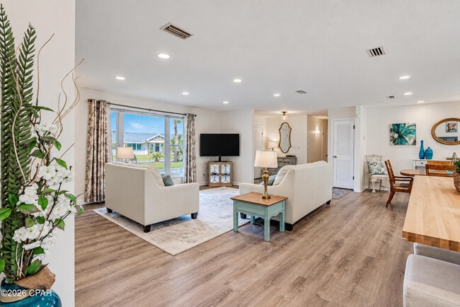 Building Photo - 4608 Sunset Dr