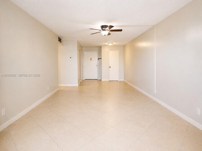 Building Photo - 6700 Cypress Rd