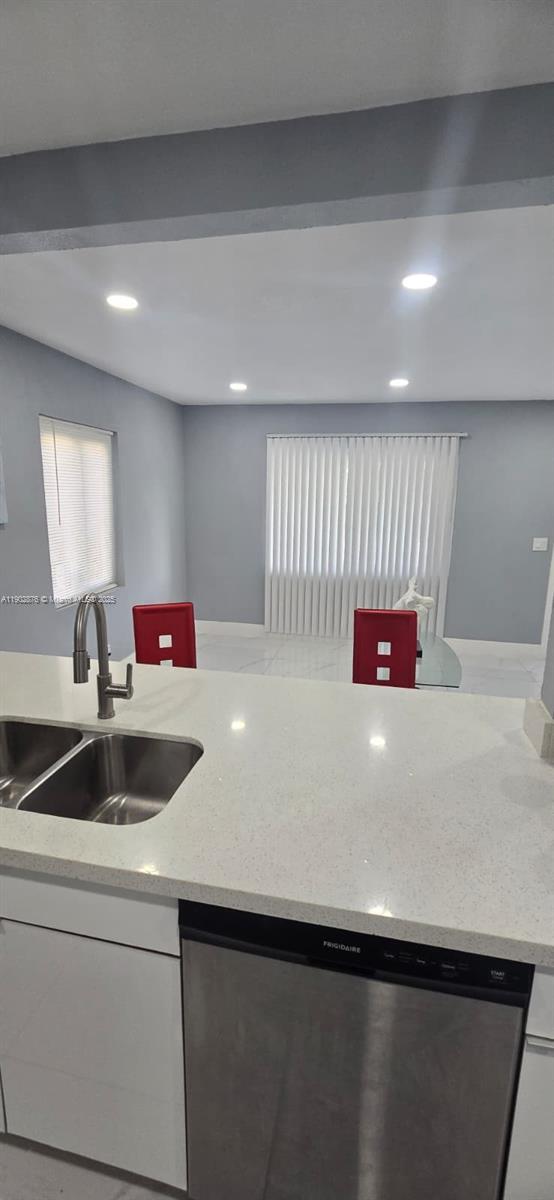 Primary Photo - 720 NW 77th St