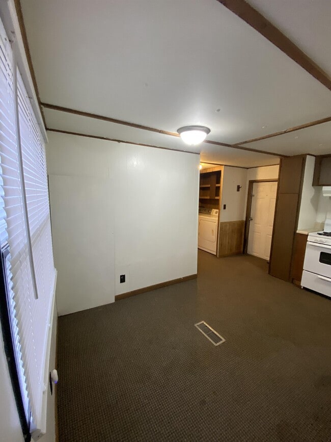 Building Photo - 74980 444th Rd