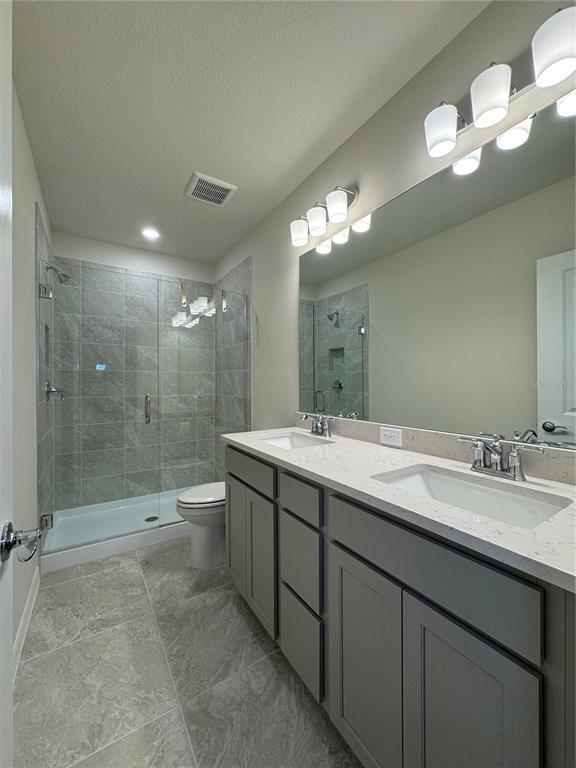 Building Photo - 7009 Oak Crest Rd