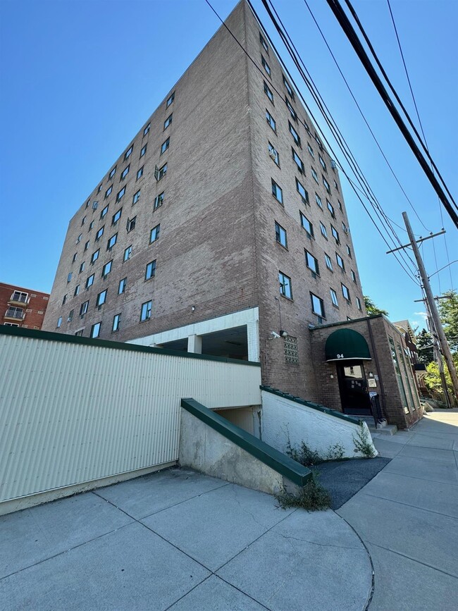 Building Photo - 88 Beacon St
