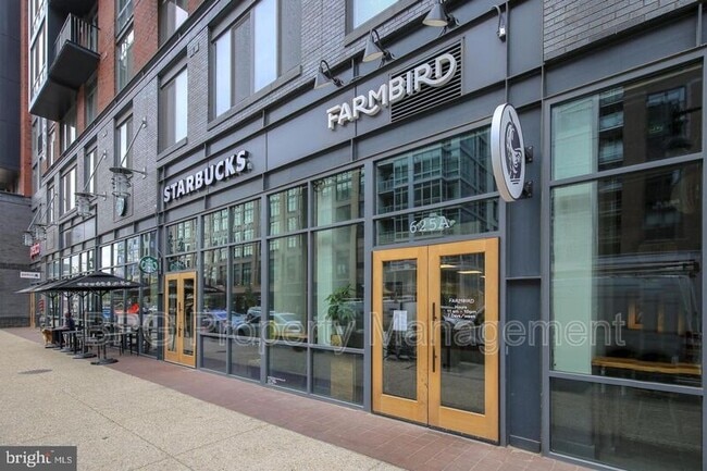 Building Photo - 1037 5th St NE