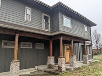 Building Photo - 675 Larch Ct