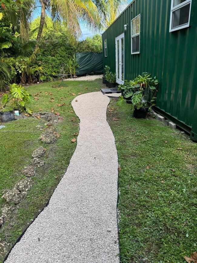 Building Photo - 58xx SW 122nd Ave