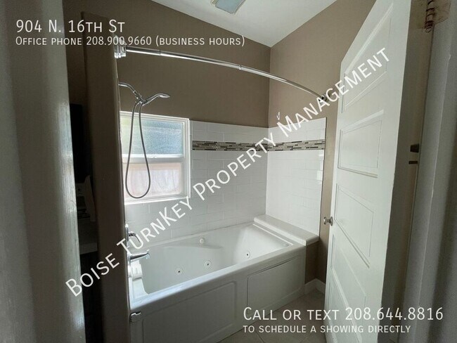 Building Photo - 904 N 16th St