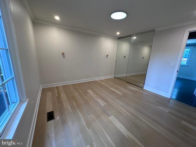 Building Photo - 5918 Freds Oak Rd