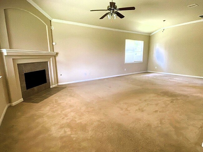 Building Photo - 1014 Spring Lakes Haven