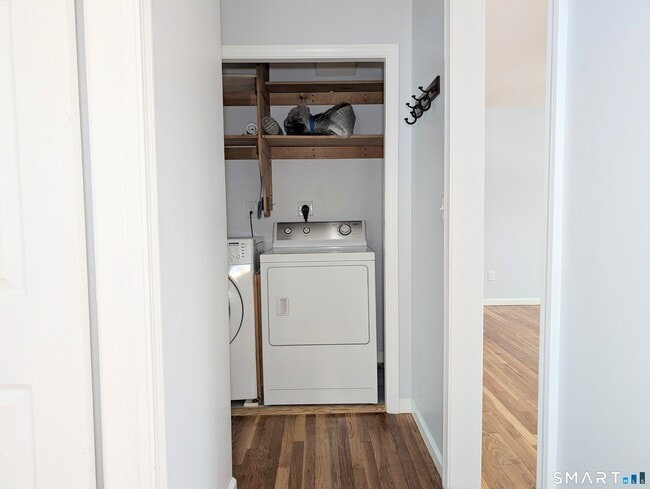 Building Photo - 15 Cherry Hill Dr