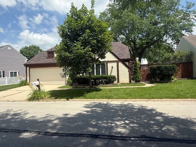 Building Photo - 2851 Garden Dr