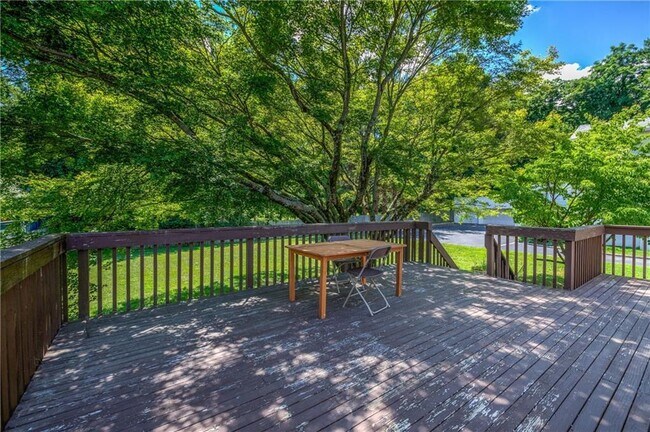 Building Photo - 32 Palisade Dr