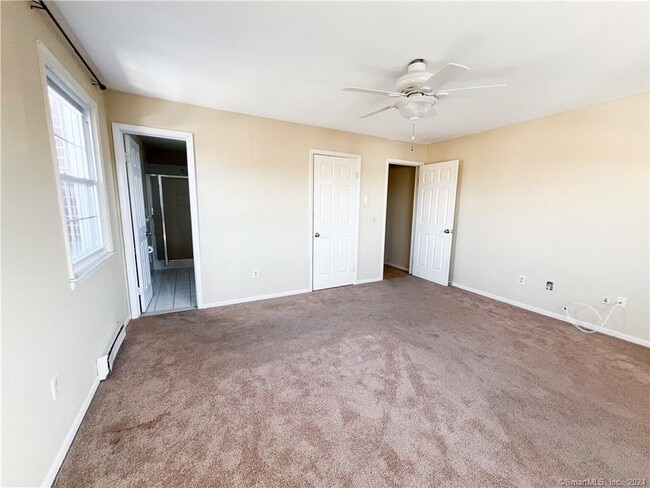 Building Photo - 185 Melba St