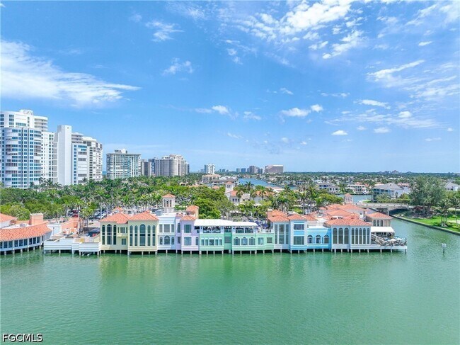 Building Photo - 547 101st Ave N