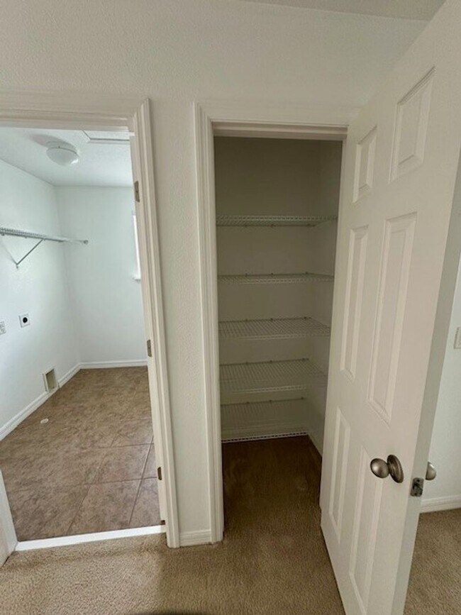 Building Photo - 4 bed 2.5 bath in WINDERMERE TRAILS!