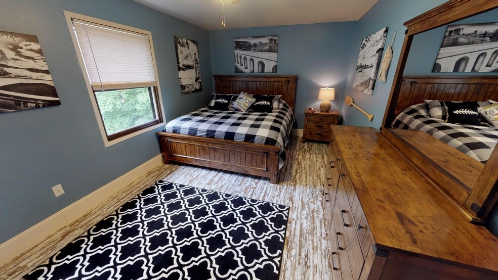 Building Photo - 2200 Brookview Ct