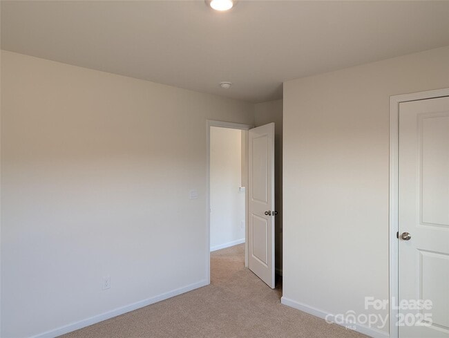 Building Photo - 10731 Claystone Dr