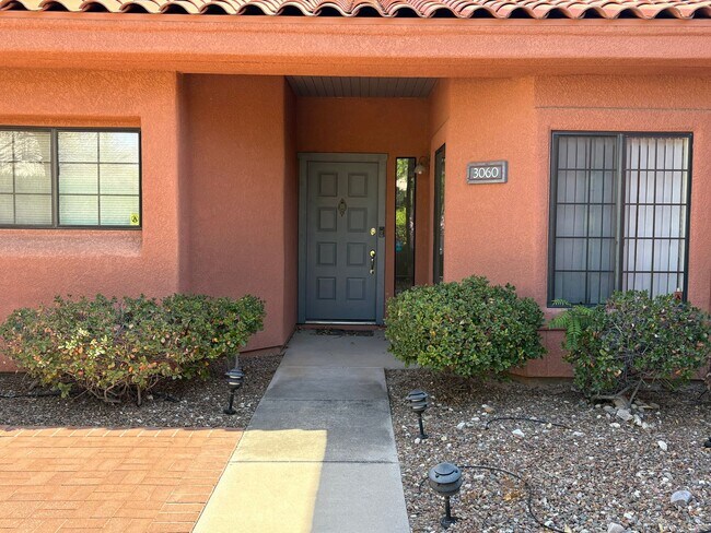 Building Photo - Spacious 2bd/2bath + Den home in gorgeous community (there's a lake!)