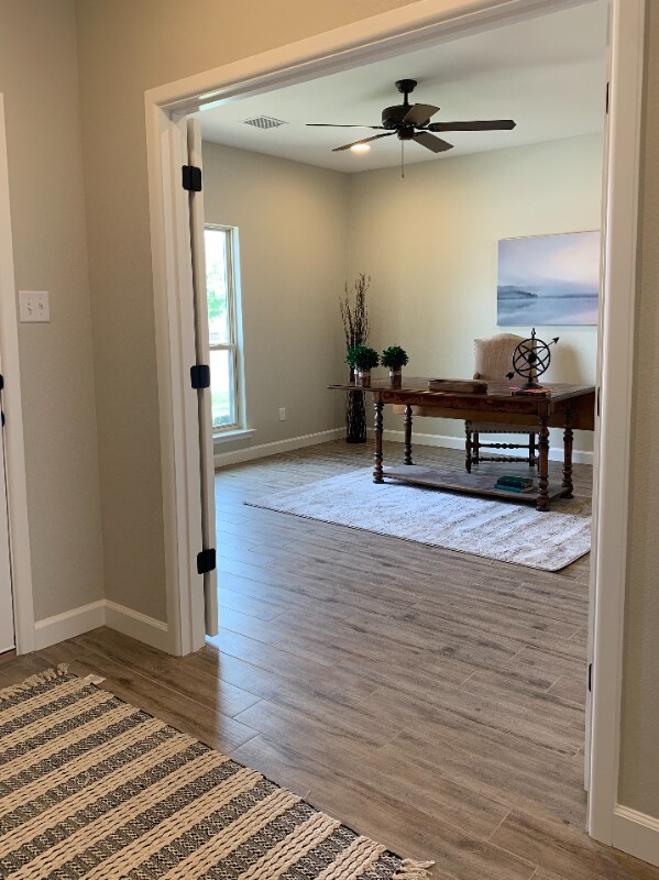 Building Photo - 1308 Solomon Ln