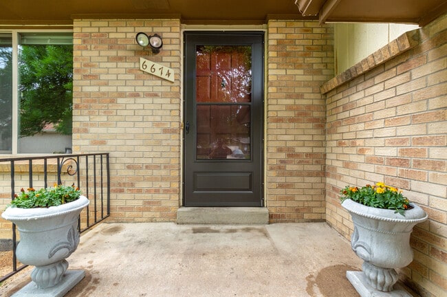 Building Photo - 6674 Braun Ct