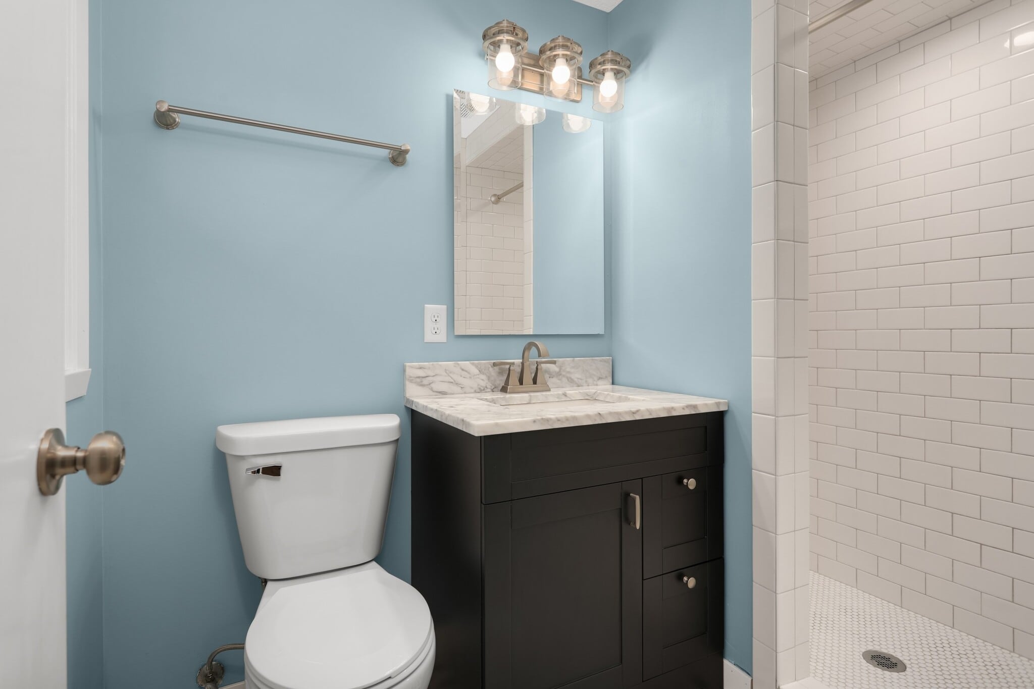 Half Bath - 2808 Aglen St
