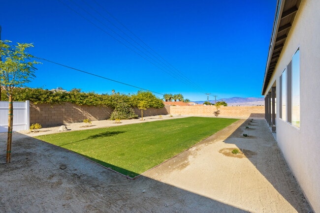 Building Photo - 42821 Rachel Ct