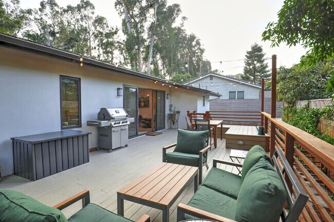 Building Photo - Furnished Mesa Hideaway!