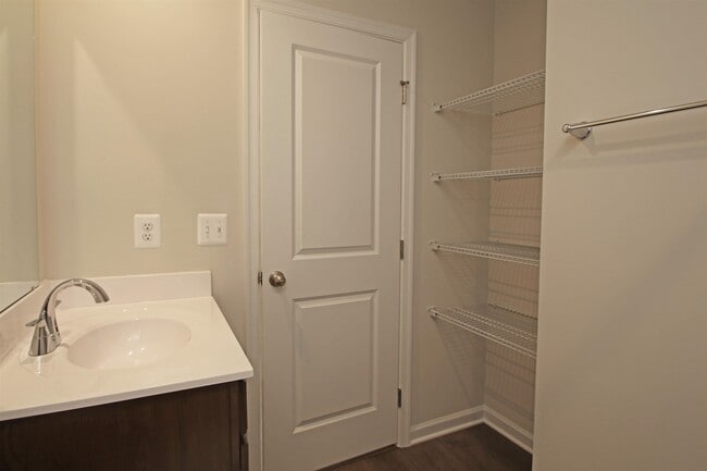 Building Photo - 3325 Marble Lp