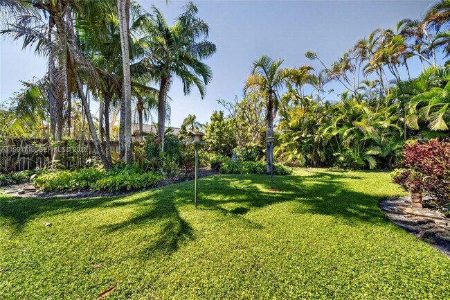 Building Photo - 10142 SW 79th Ave