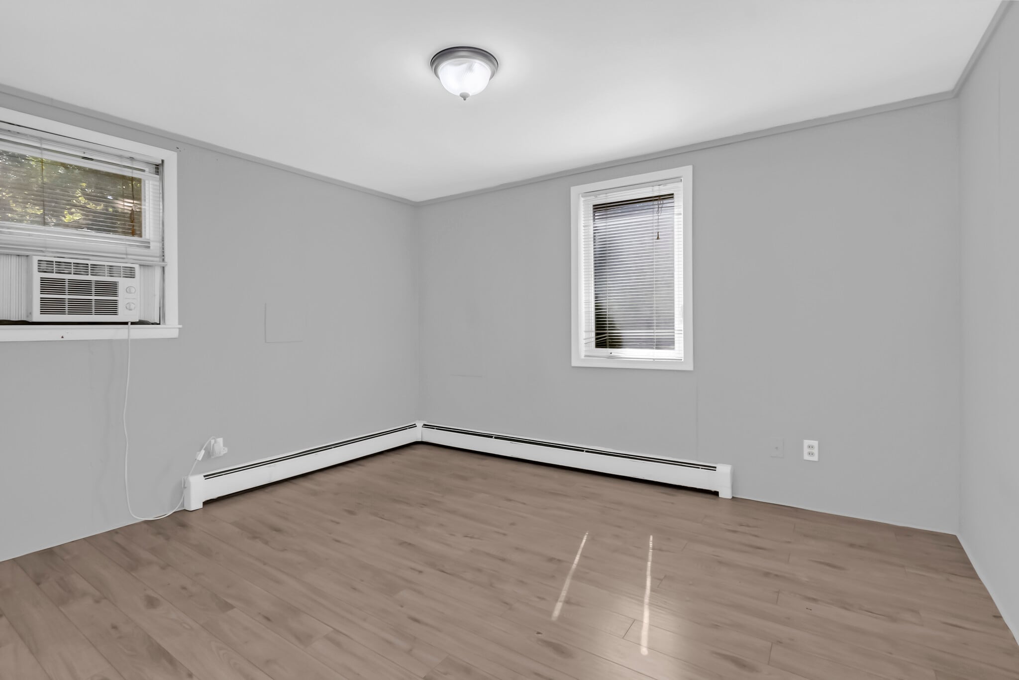 Building Photo - 1462 Carroll Ave
