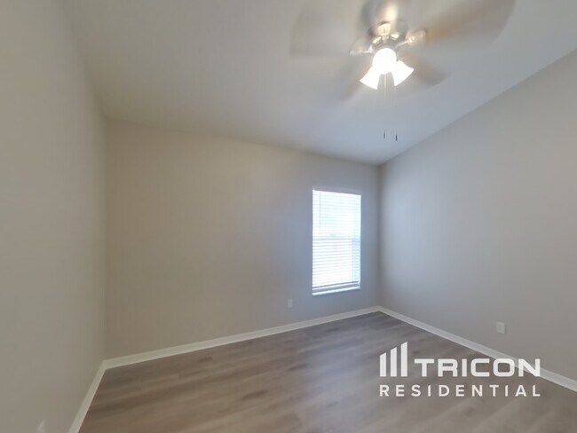 Building Photo - 10610 Little Bend Ln