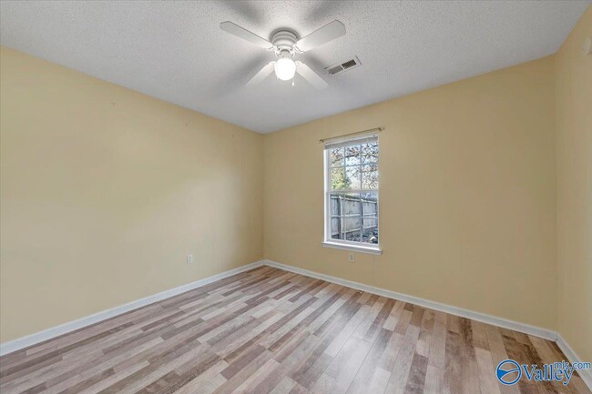 Building Photo - 316 Buffalo Creek Dr