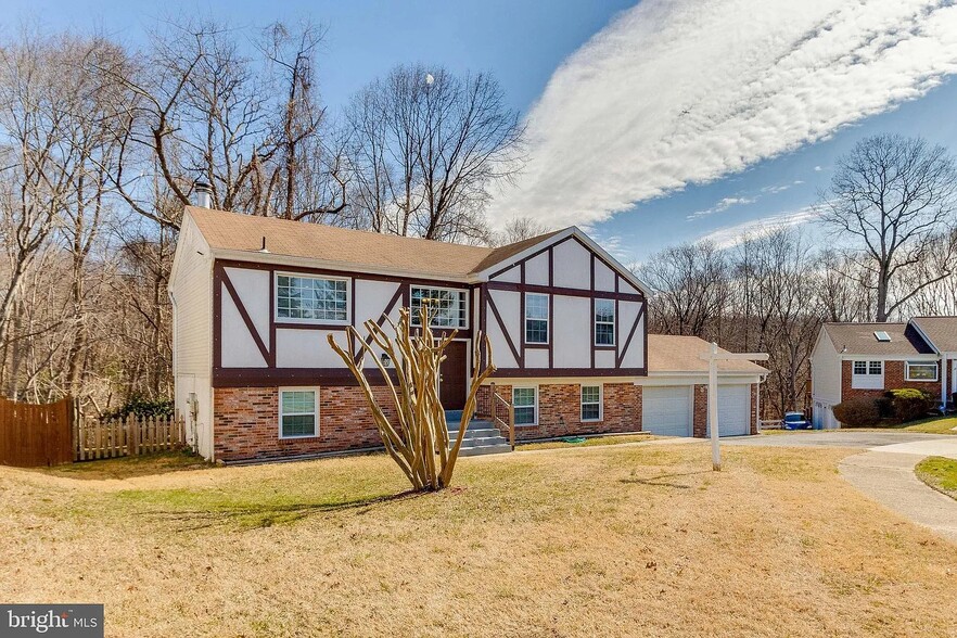 Building Photo - 6204 Barrowfield Ct