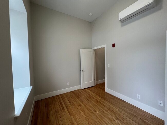 Building Photo - 34 St Joseph St