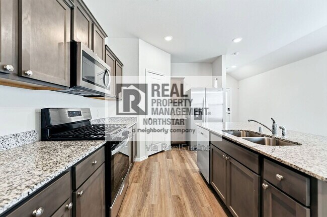 Building Photo - 848 Good Cheer Ln