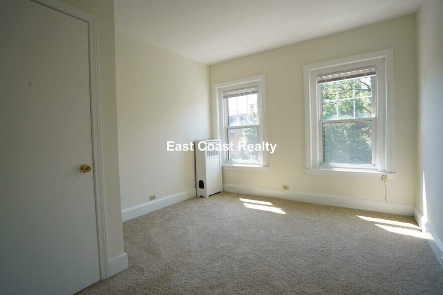 Building Photo - 1223 Beacon St