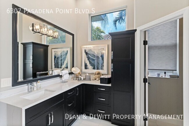 Building Photo - Fully Furnished LUXURY Home in Exclusive PYCC