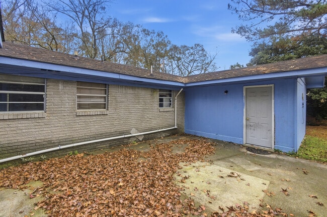 Building Photo - 919 25th St