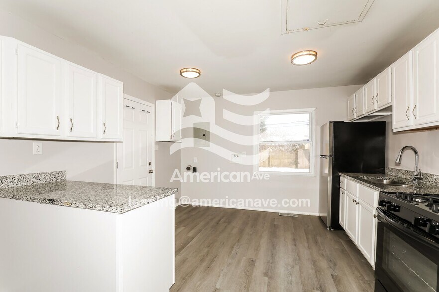 Building Photo - 1302 Brummit Ln